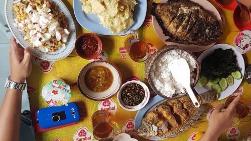 Kelezatan Autentik Bakar Ikan Hj. Imi Ciamis: Wisata Kuliner Tak Tertandingi di Cigembor!